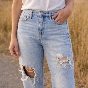 Hollister Dad Jeans Women W23‎ Light Wash Distressed High Rise Straight Denim